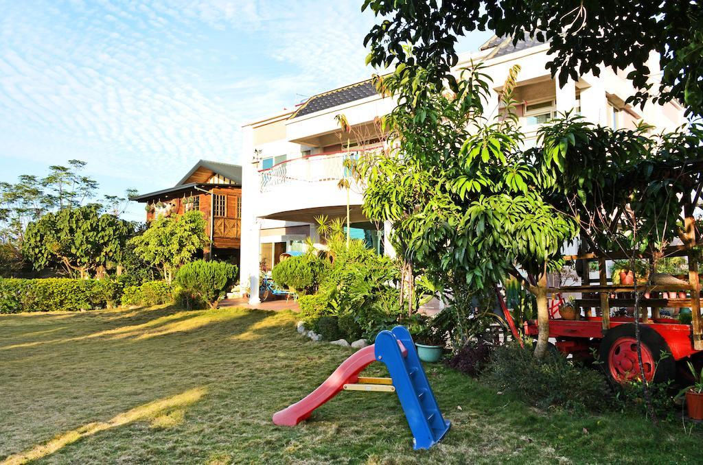 Taichung Xinshe Garden Life Homestay B&B Bagian luar foto