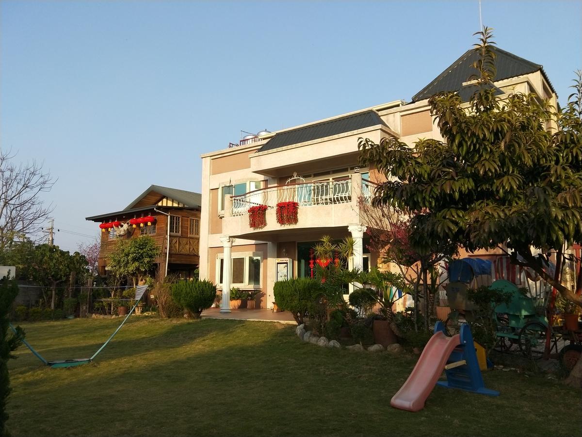 Taichung Xinshe Garden Life Homestay B&B Bagian luar foto